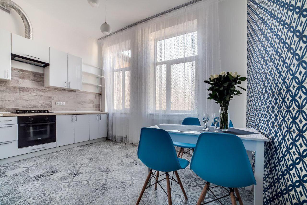 Apartament On Kulisha Street Lviv Ngoại thất bức ảnh