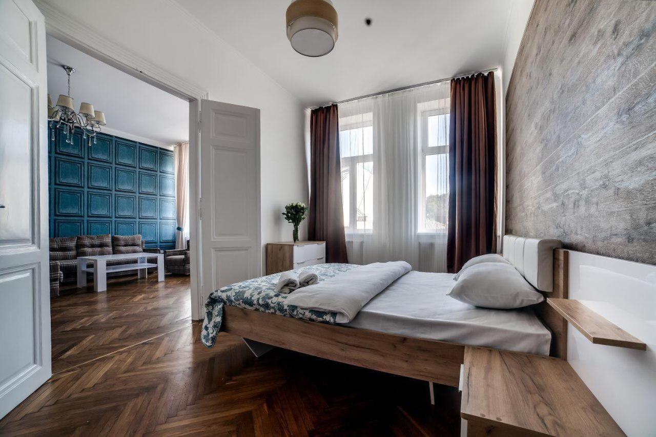 Apartament On Kulisha Street Lviv Ngoại thất bức ảnh