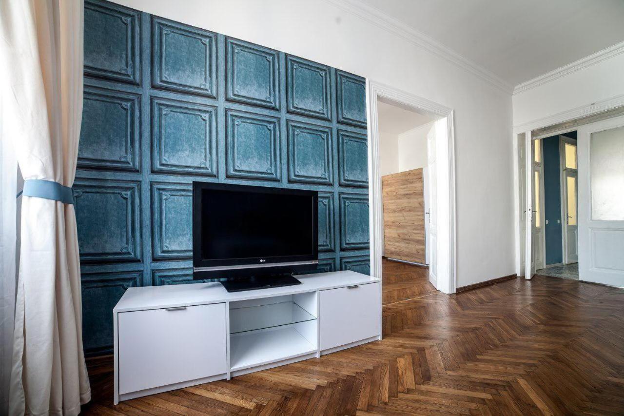 Apartament On Kulisha Street Lviv Ngoại thất bức ảnh